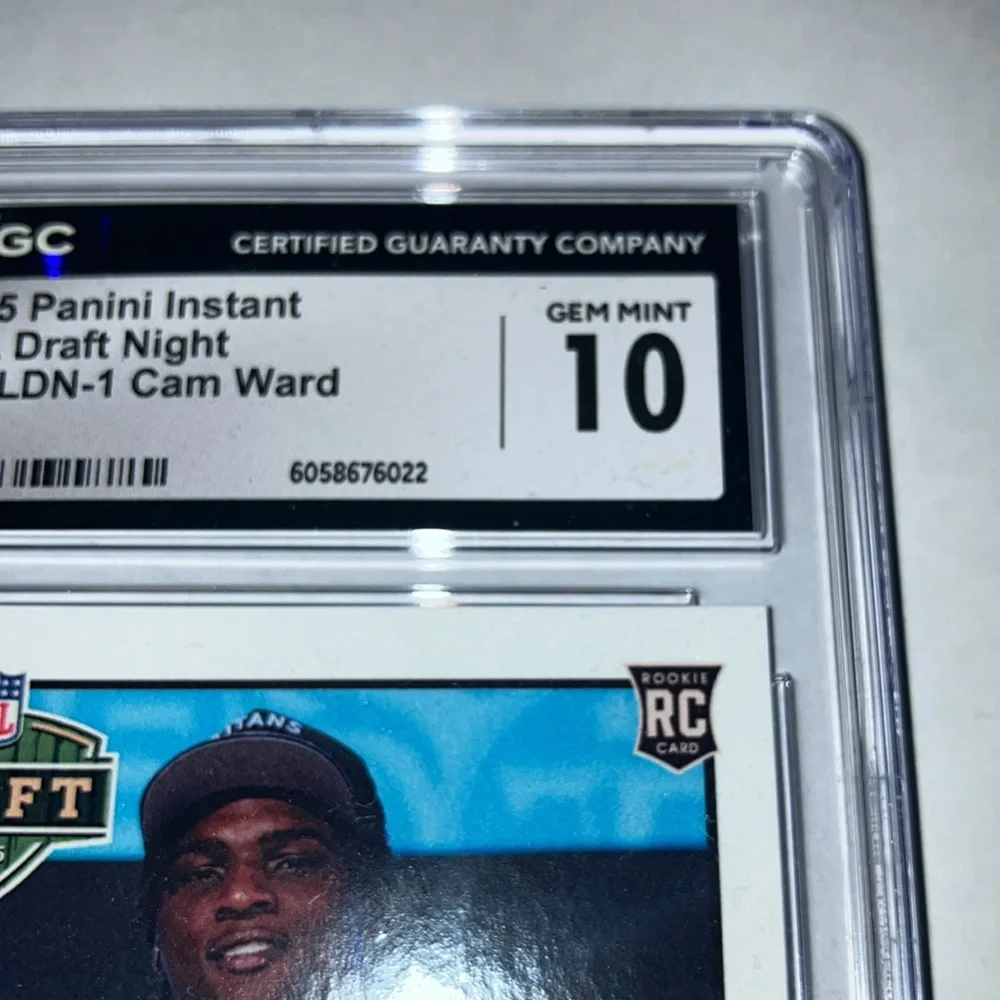 2025 Panini Instant NFL Draft Night Cam Ward Tennessee Titan Rookie Card CGC 10 - Picture 4 of 4